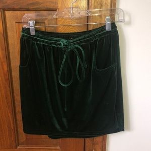 green velvet skirt with pockets!